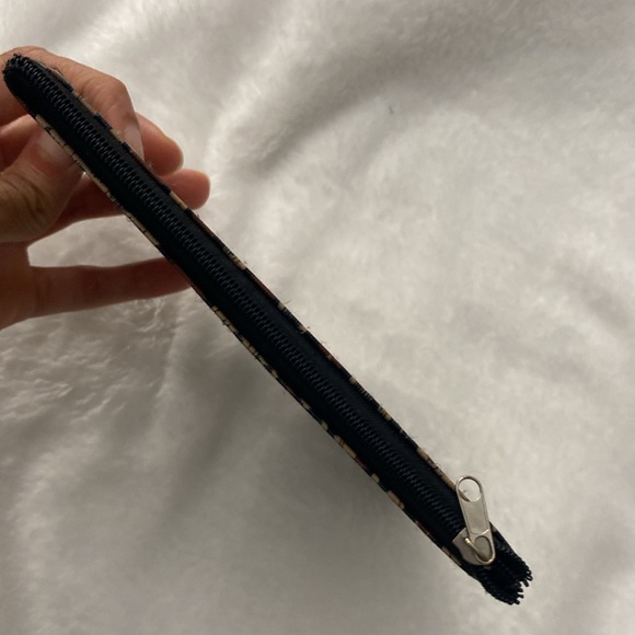 Leopard print cosmetic pouch - Picture 5 of 16